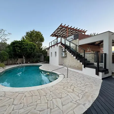 Villa Beautiful In Latchi In The Location! Neo Chorio